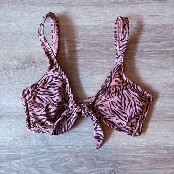 Xhilaration Zebra Swim Suit Top Purple Sz Medium - Picture 1 of 4